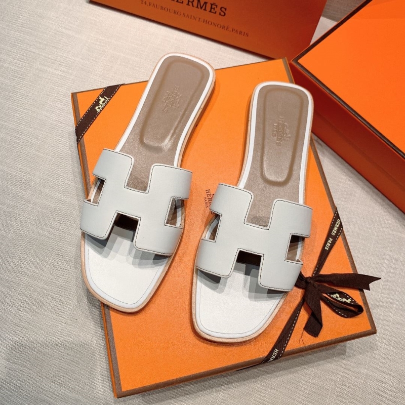 H**mes slippers